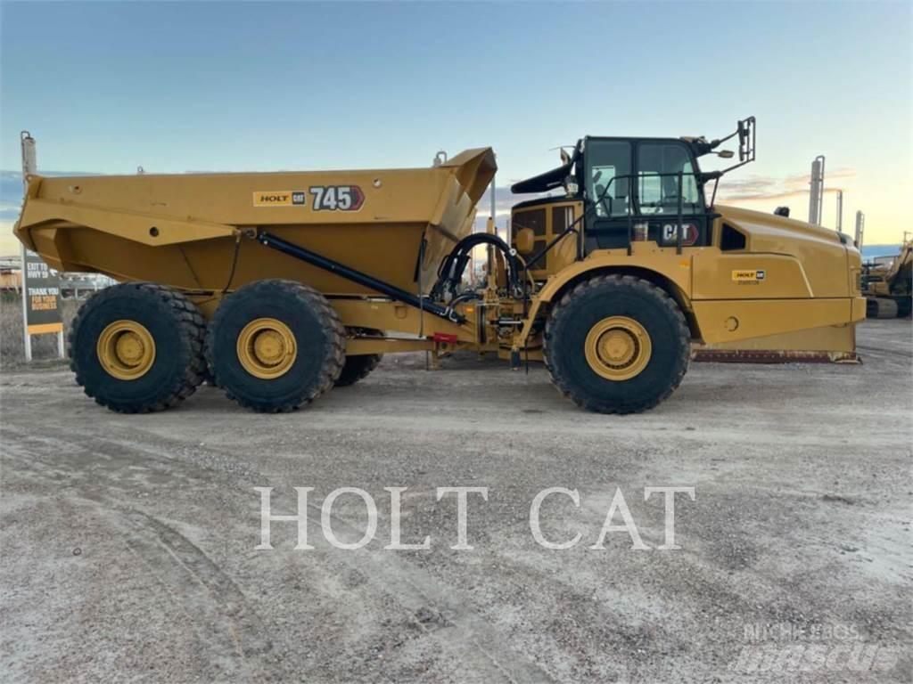 CAT 745 铰接式自卸车