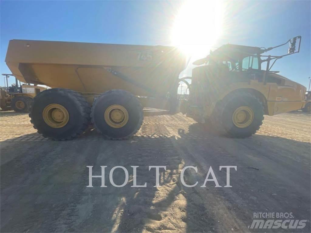 CAT 745 铰接式自卸车