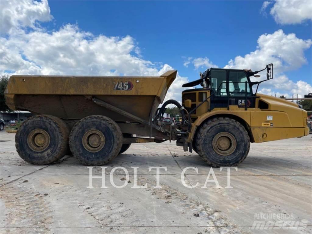 CAT 745 铰接式自卸车
