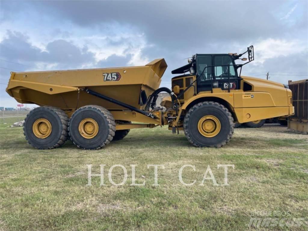 CAT 745 铰接式自卸车