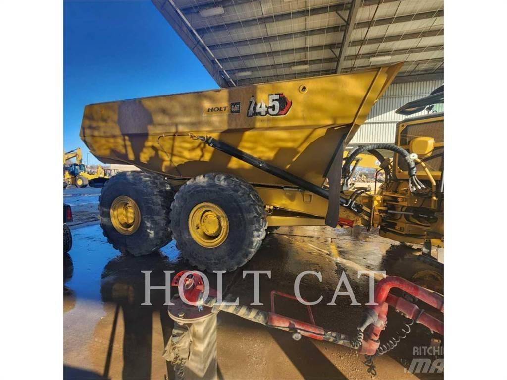 CAT 745 铰接式自卸车
