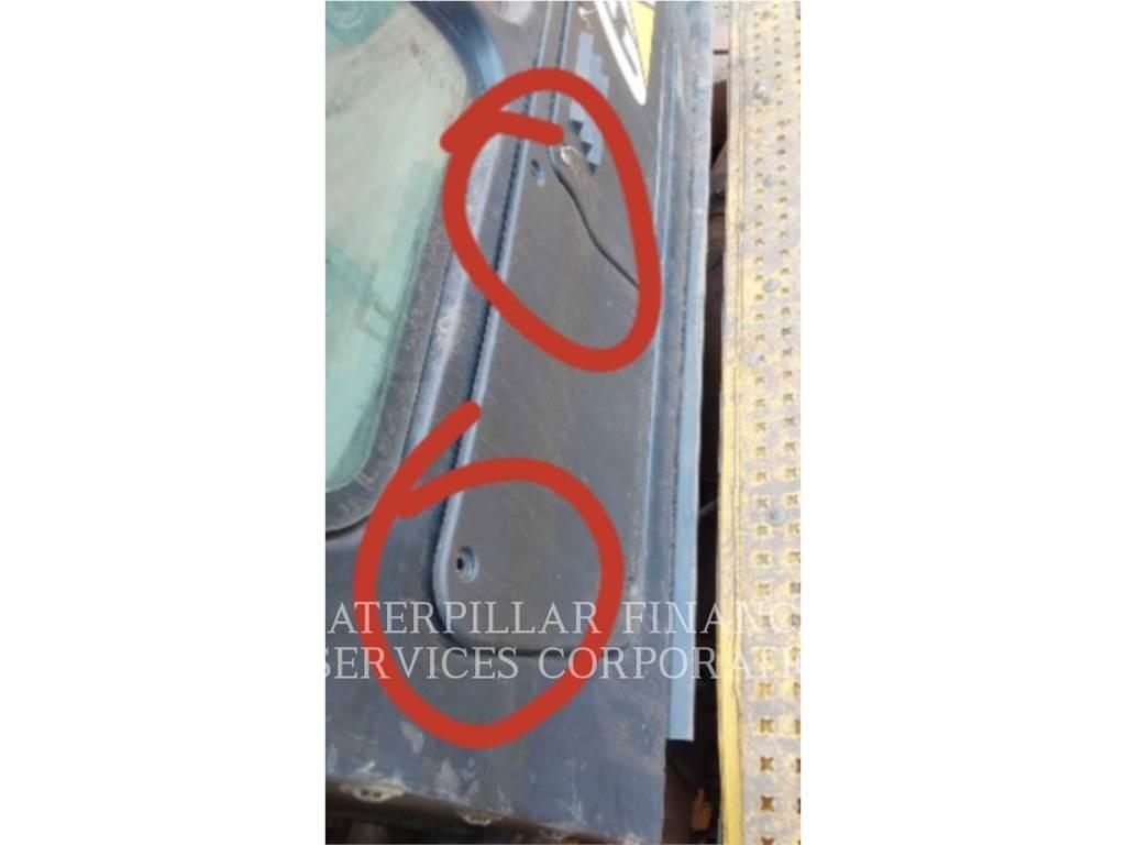 CAT 745 铰接式自卸车