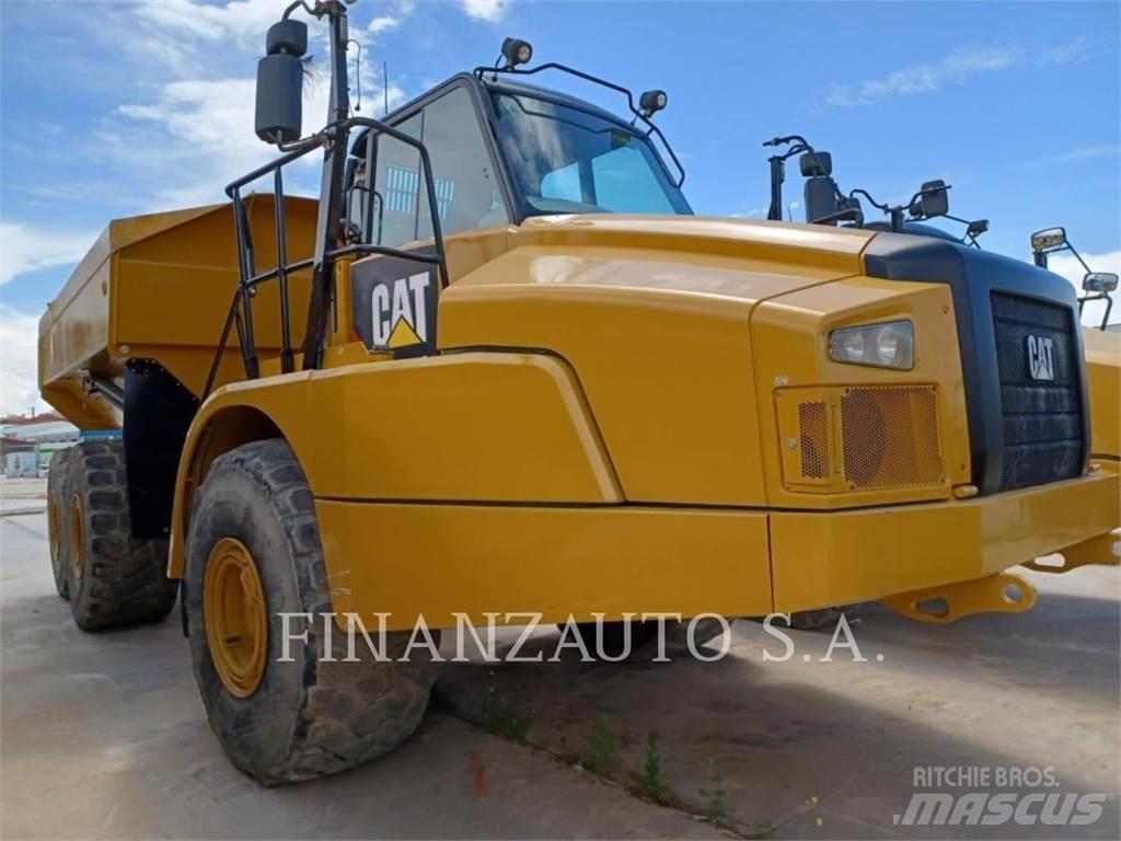 CAT 745 铰接式自卸车