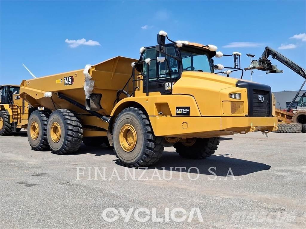 CAT 745 铰接式自卸车