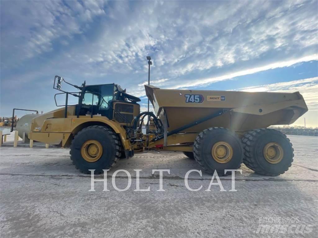 CAT 745 铰接式自卸车