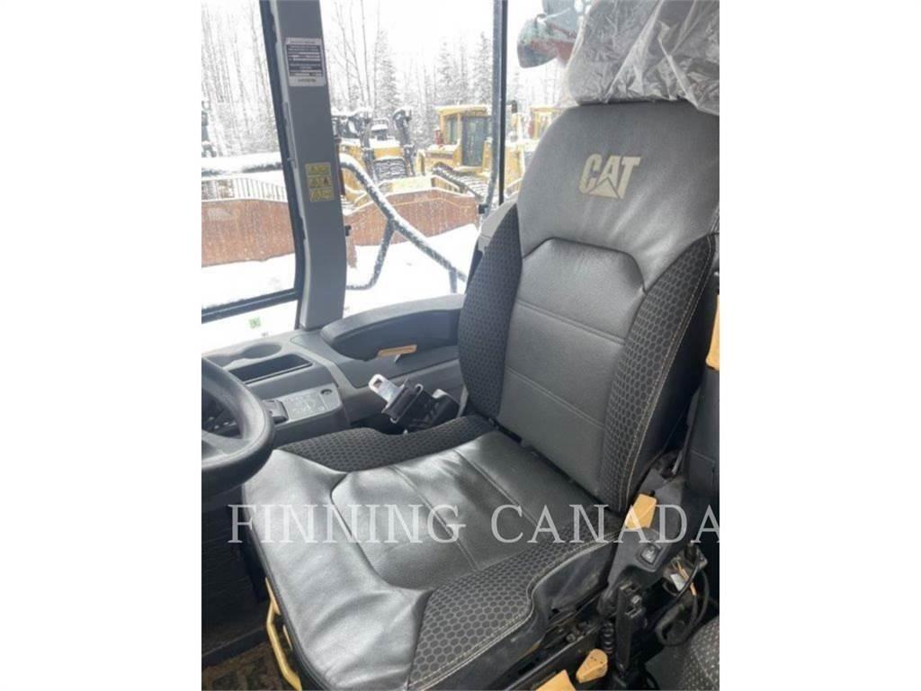 CAT 745 铰接式自卸车