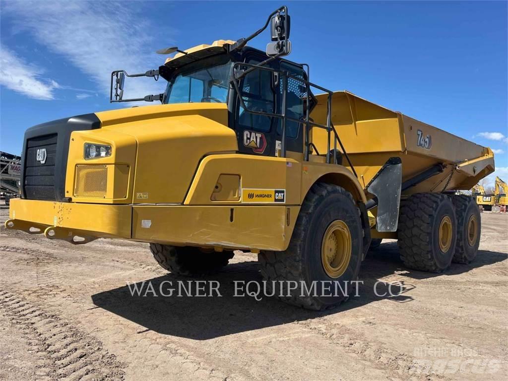 CAT 745 铰接式自卸车