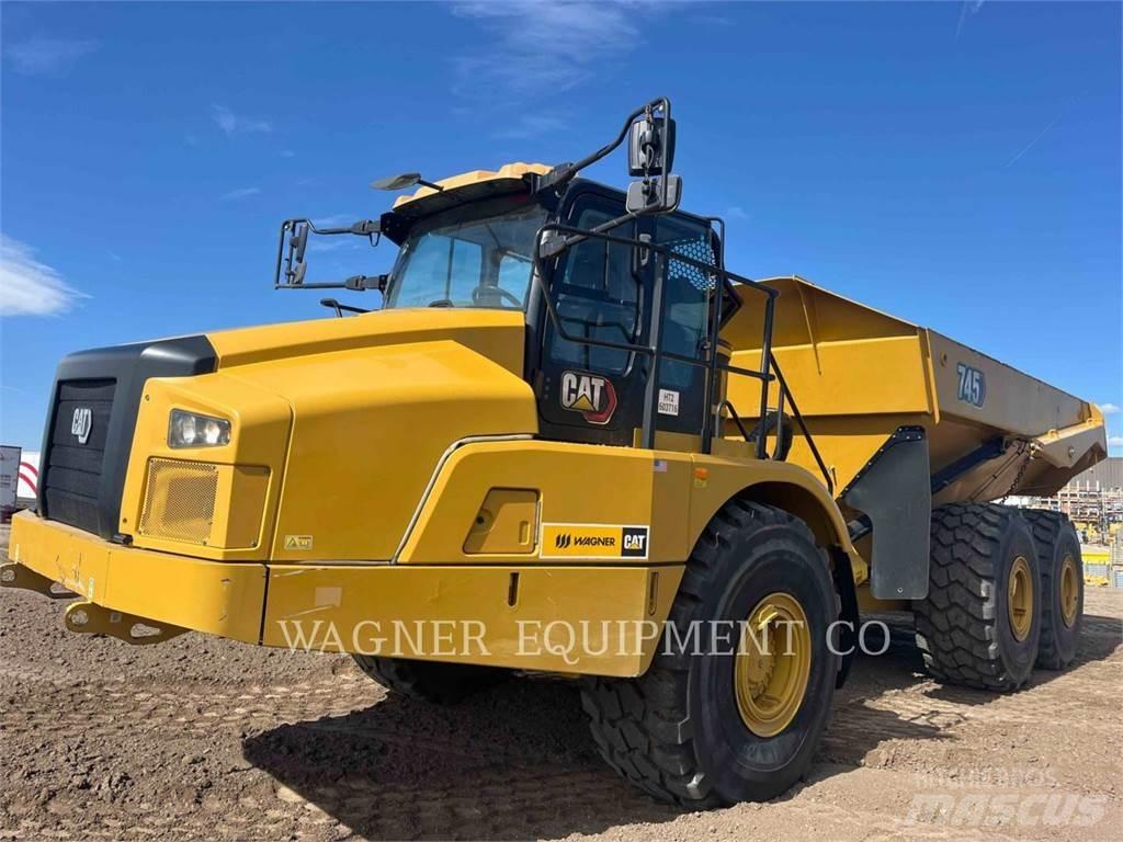 CAT 745 铰接式自卸车