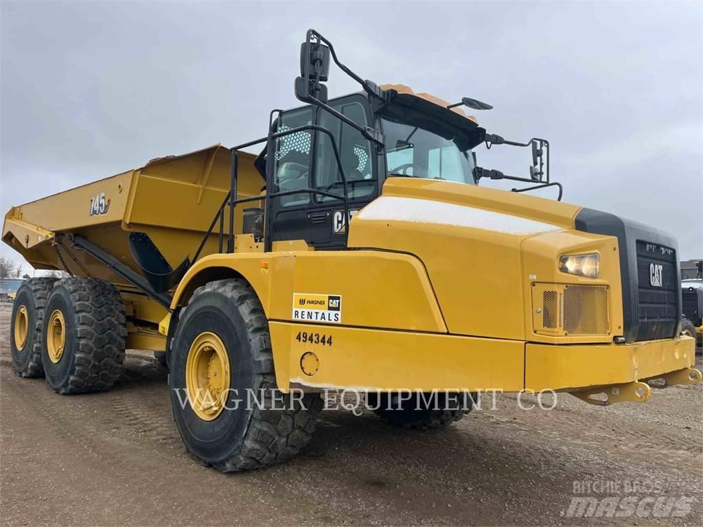 CAT 745 铰接式自卸车