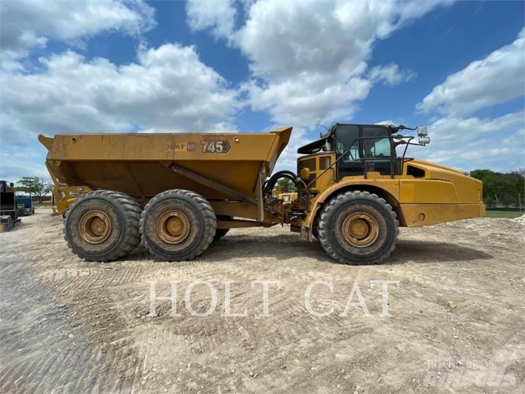 CAT 745 铰接式自卸车