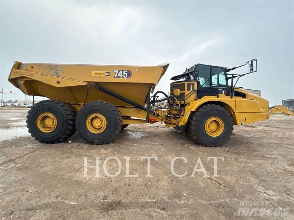 CAT 745 铰接式自卸车