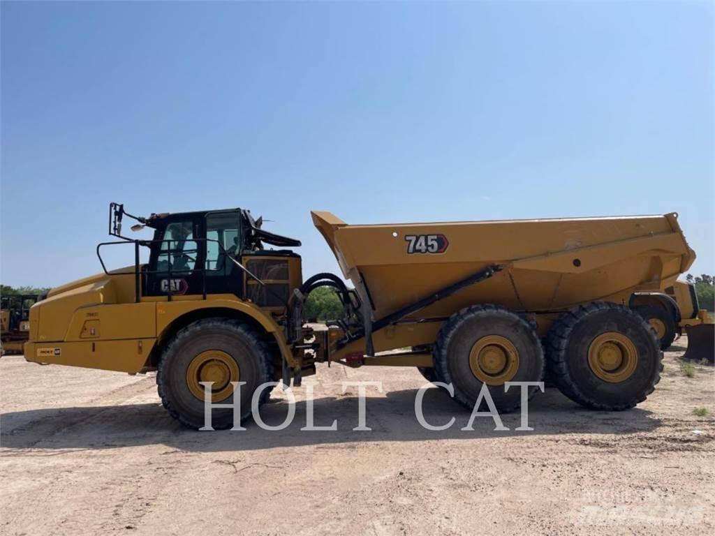 CAT 745 铰接式自卸车