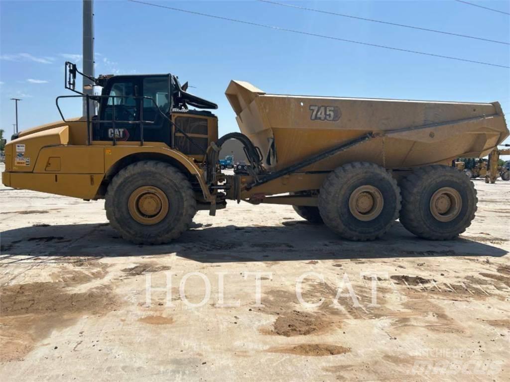CAT 745 铰接式自卸车