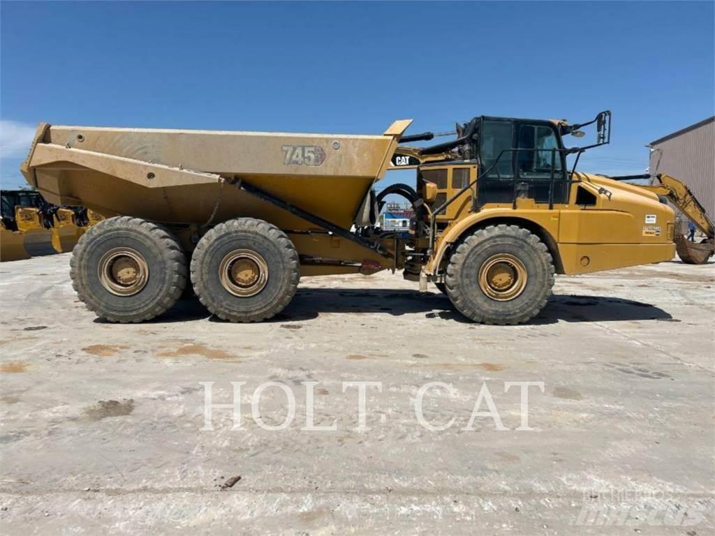 CAT 745 铰接式自卸车
