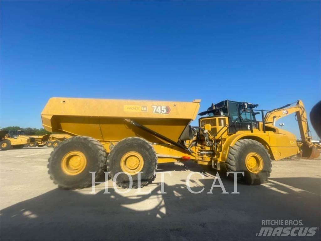 CAT 745 铰接式自卸车