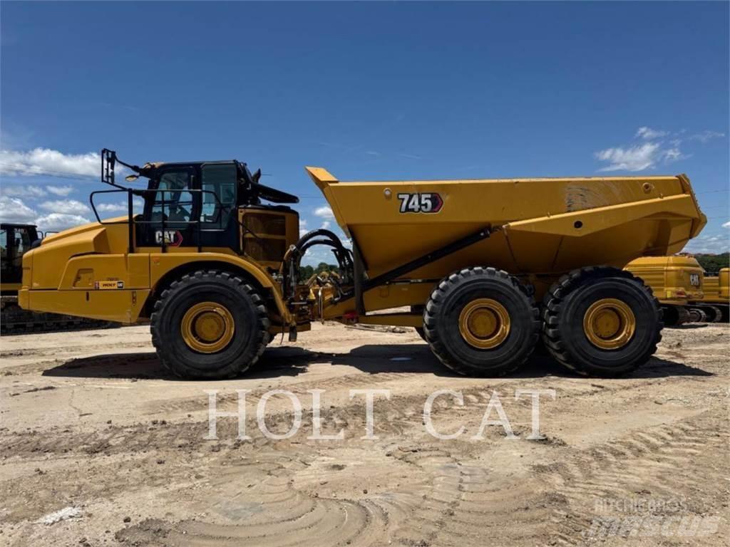 CAT 745 铰接式自卸车