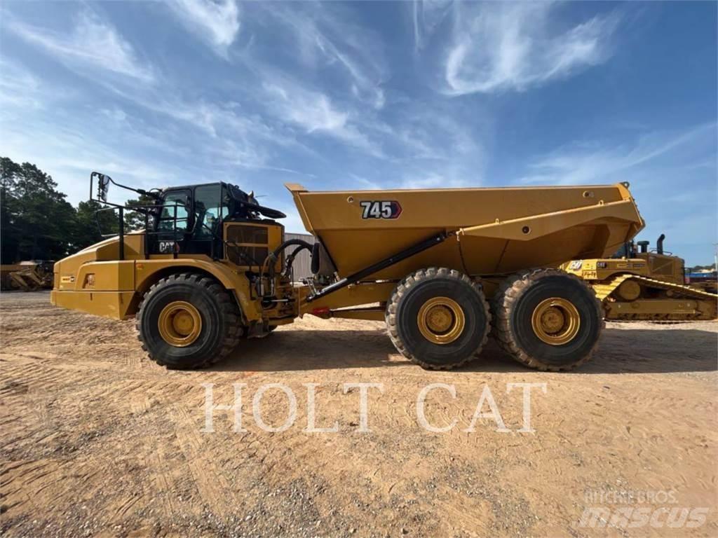 CAT 745 铰接式自卸车