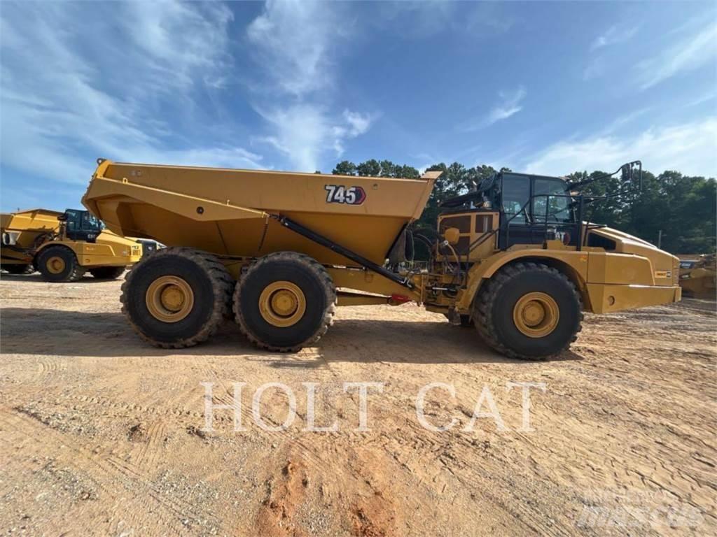CAT 745 铰接式自卸车