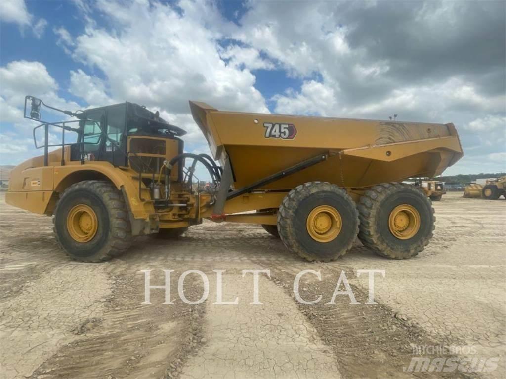 CAT 745 铰接式自卸车