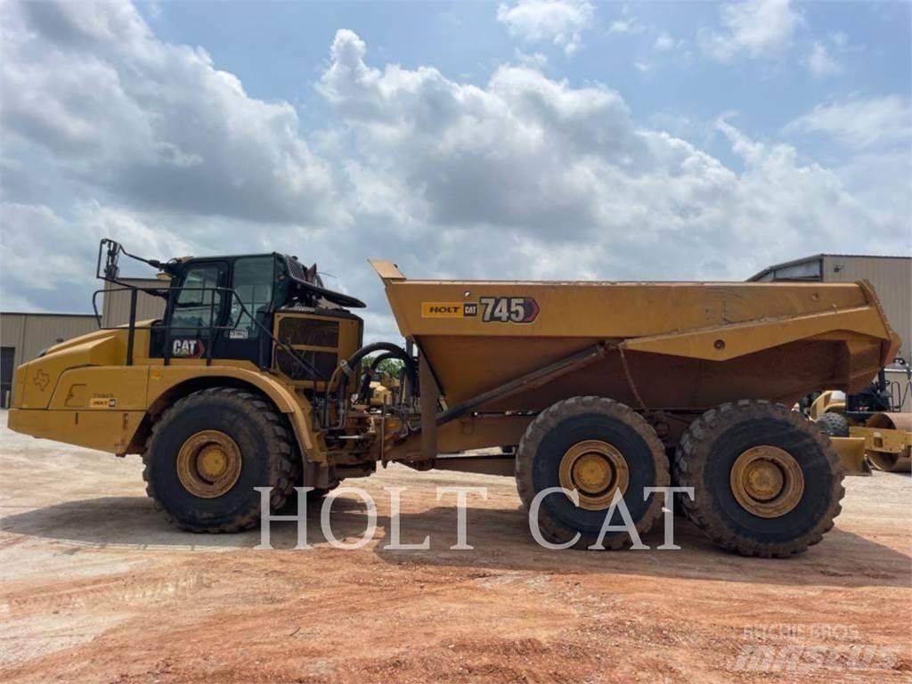 CAT 745 铰接式自卸车