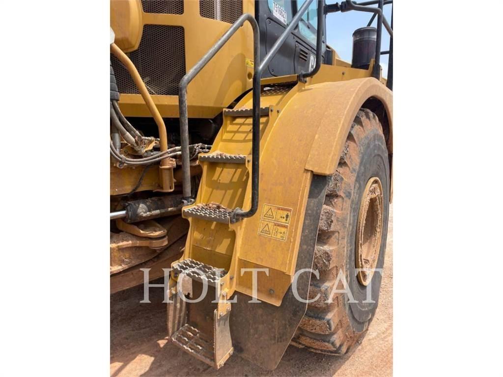 CAT 745 铰接式自卸车