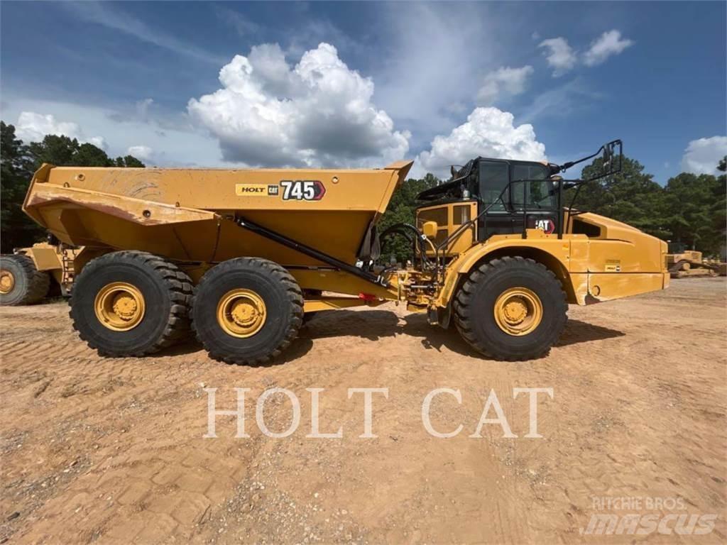 CAT 745 铰接式自卸车