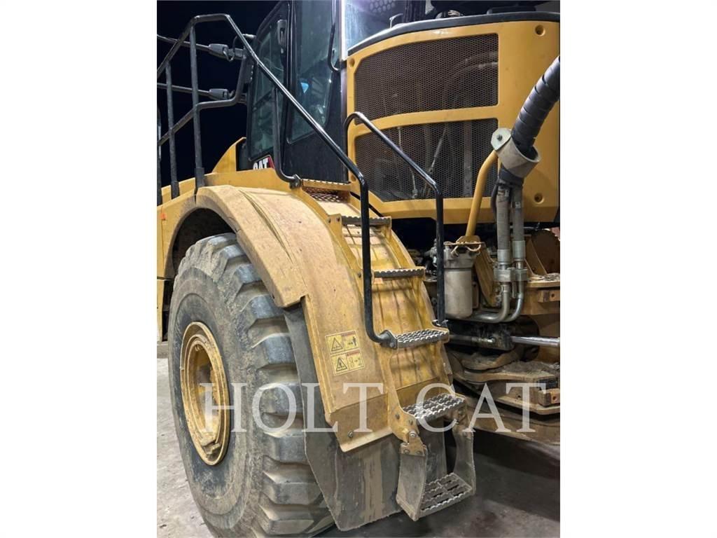 CAT 745 铰接式自卸车
