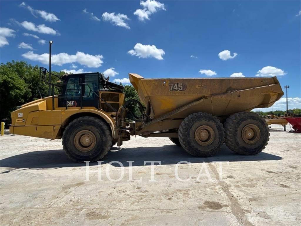 CAT 745 铰接式自卸车