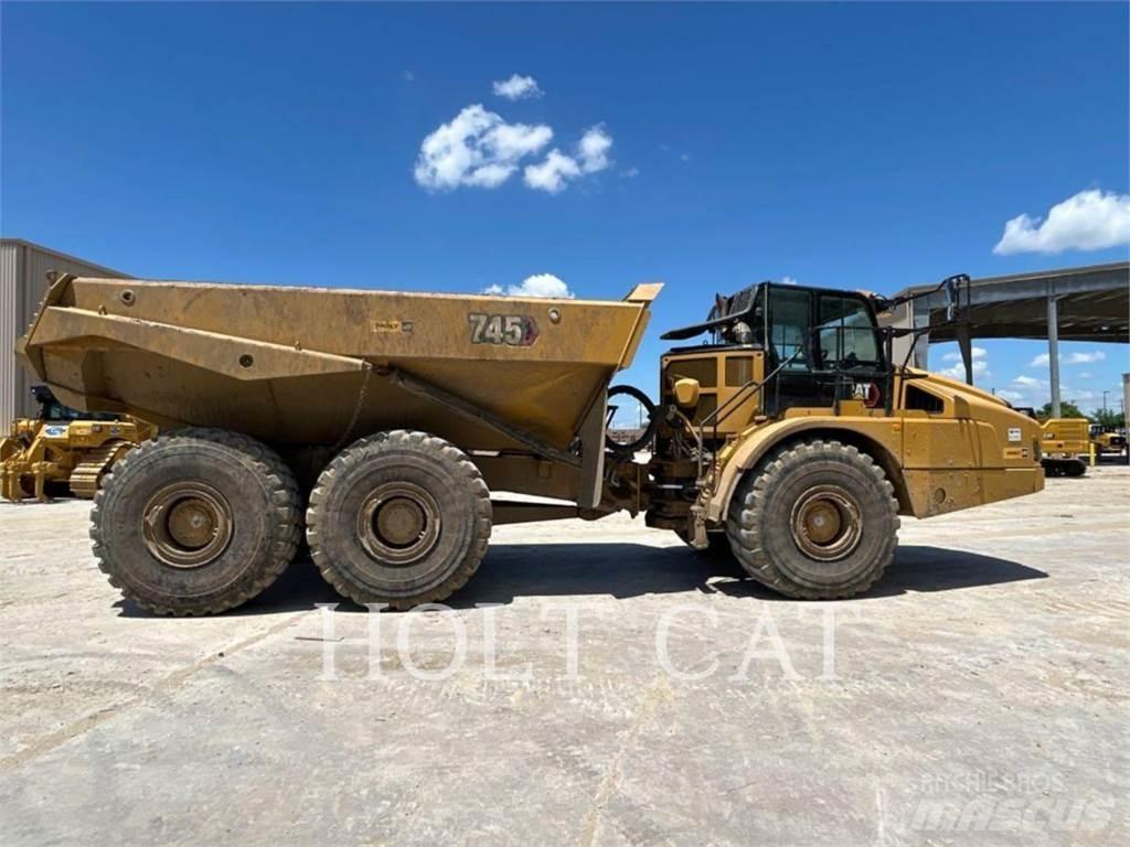 CAT 745 铰接式自卸车