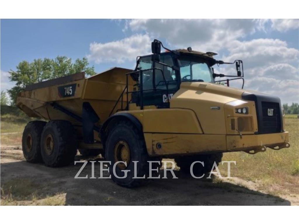 CAT 745 铰接式自卸车