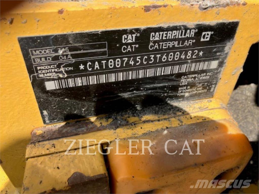 CAT 745 铰接式自卸车