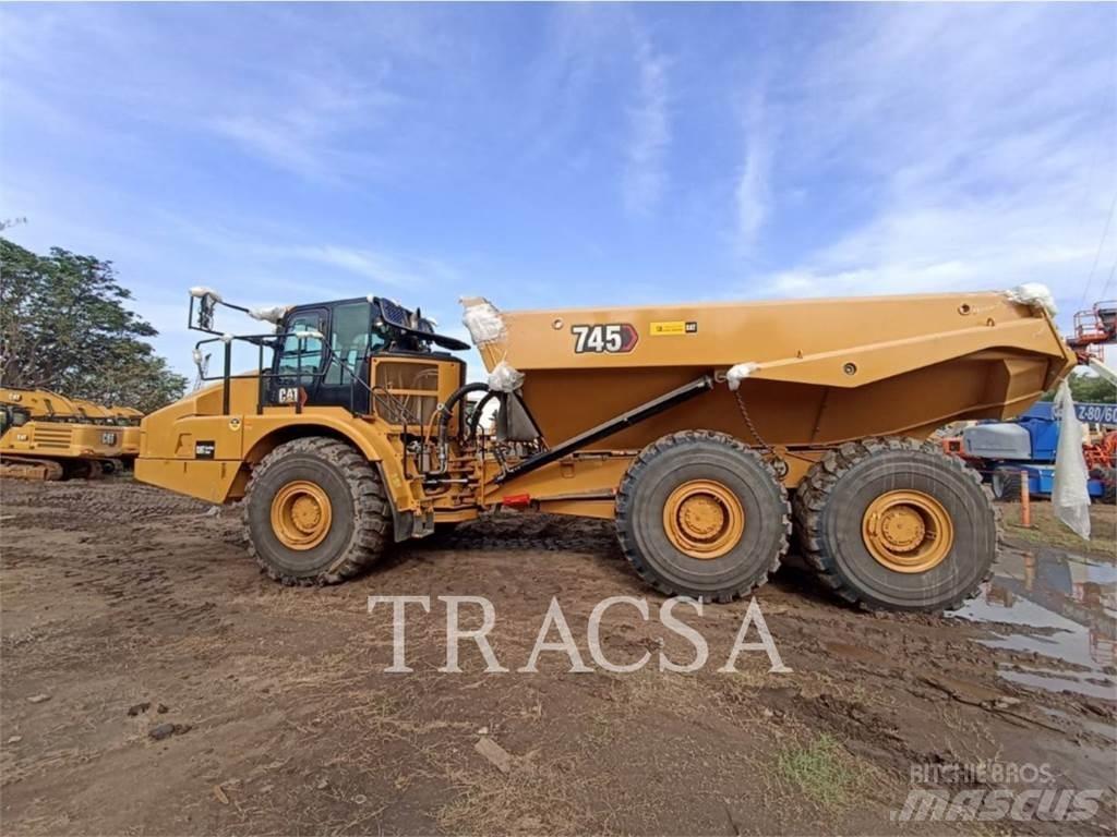 CAT 745 铰接式自卸车