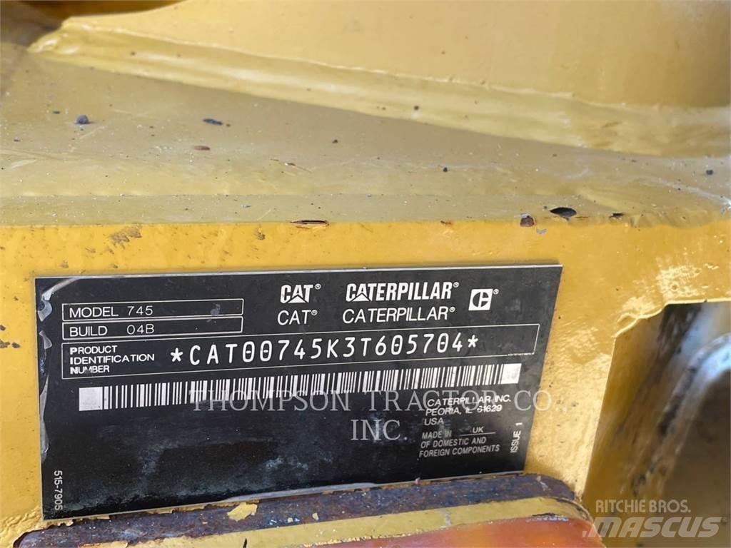 CAT 745 铰接式自卸车