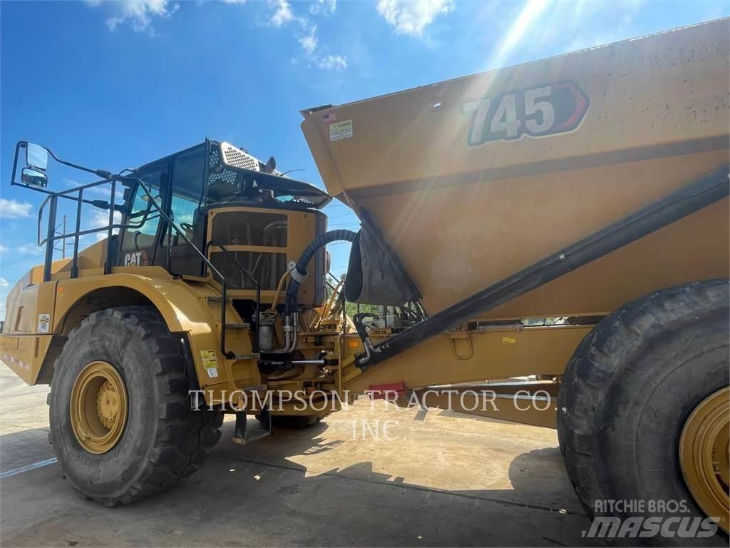 CAT 745 铰接式自卸车