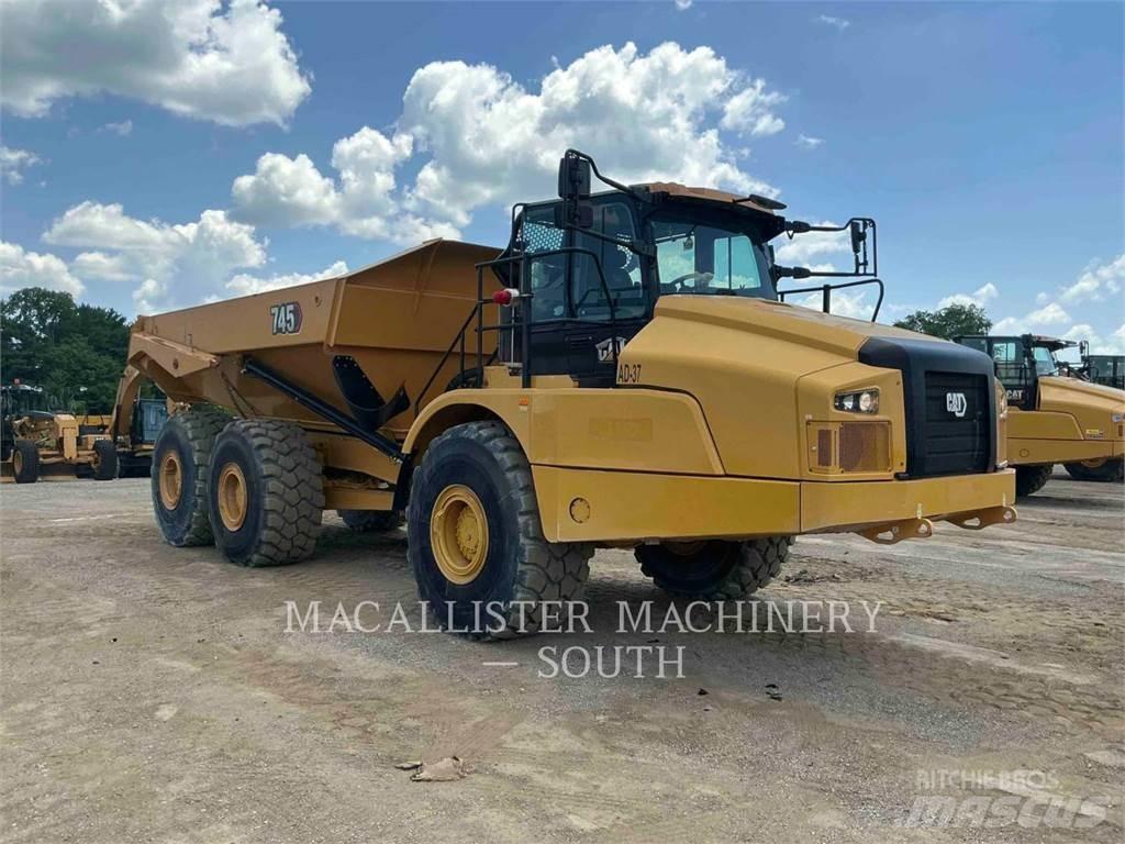 CAT 745 铰接式自卸车