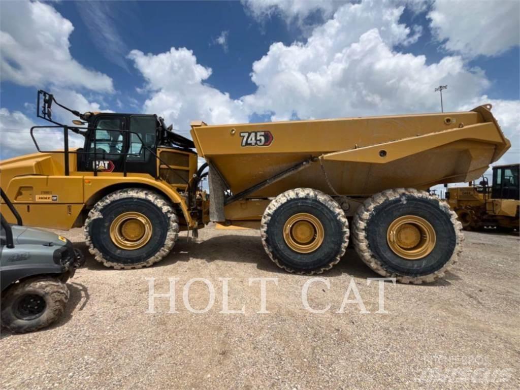 CAT 745 铰接式自卸车