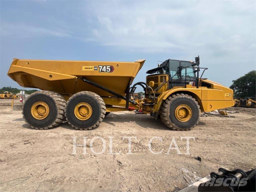 CAT 745 铰接式自卸车