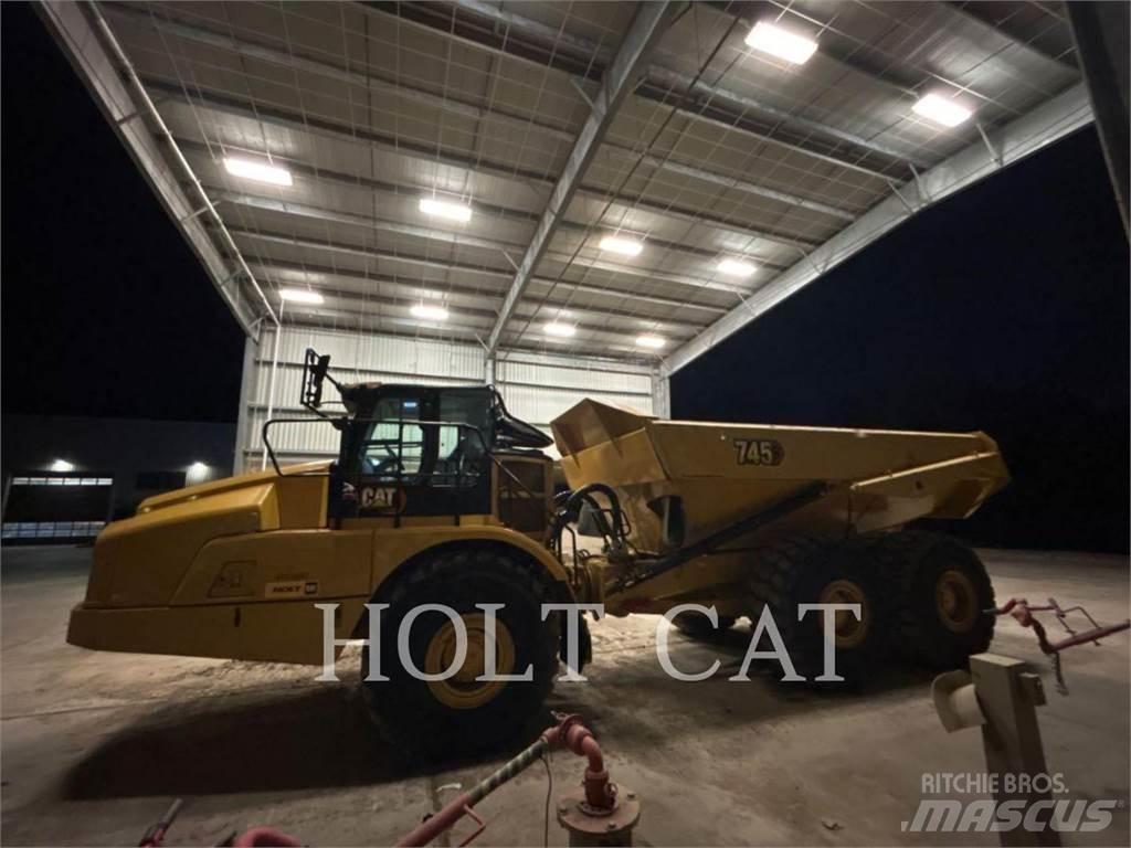 CAT 745 铰接式自卸车