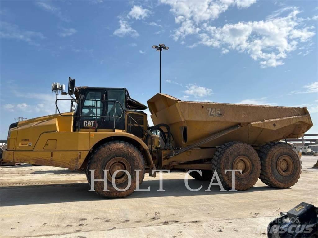 CAT 745 铰接式自卸车