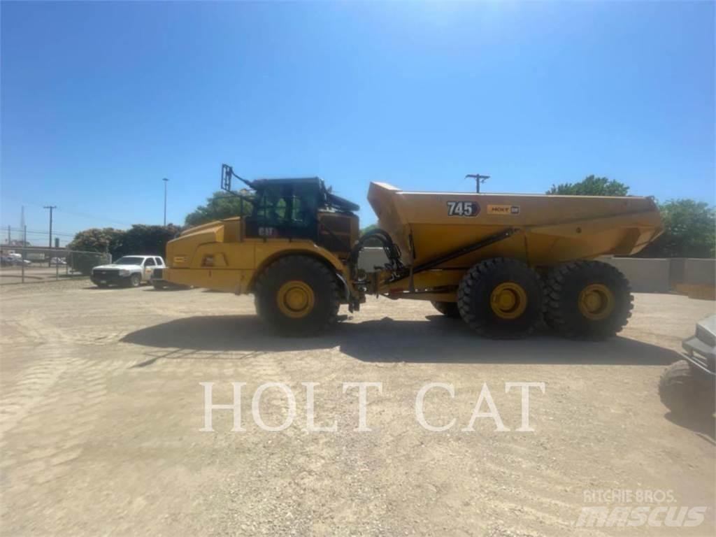 CAT 745 铰接式自卸车