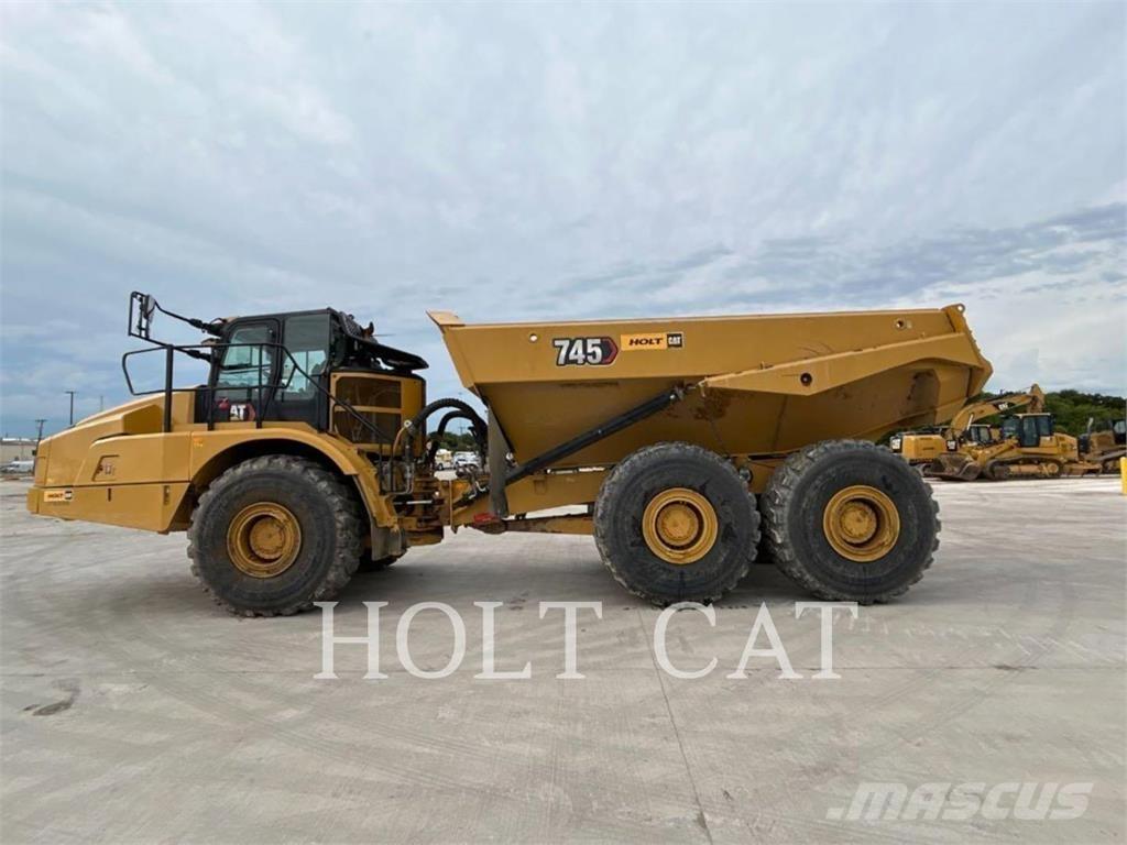 CAT 745 铰接式自卸车