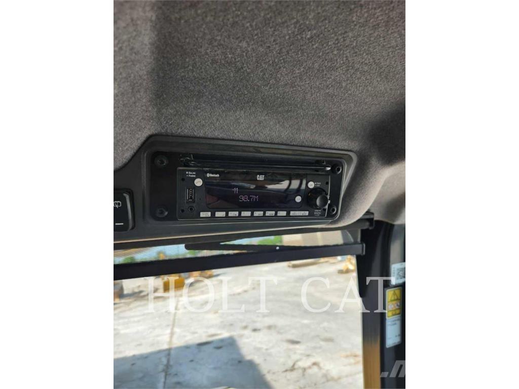 CAT 745 铰接式自卸车