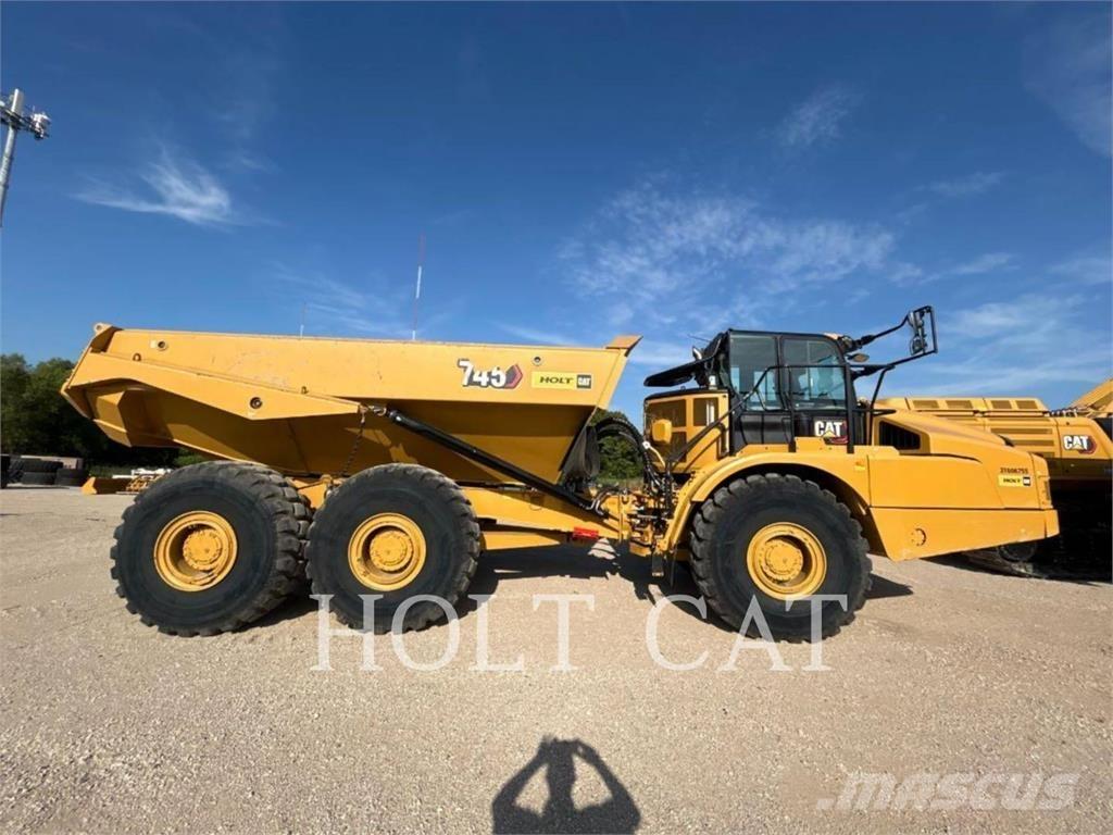 CAT 745 铰接式自卸车