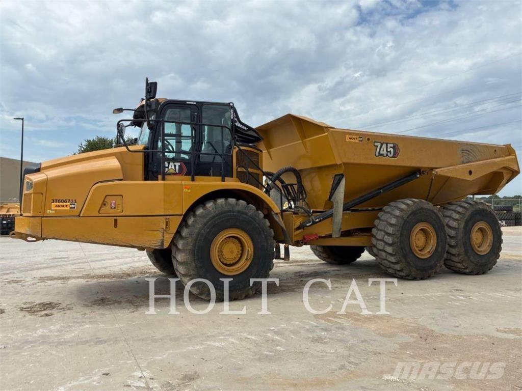 CAT 745 铰接式自卸车