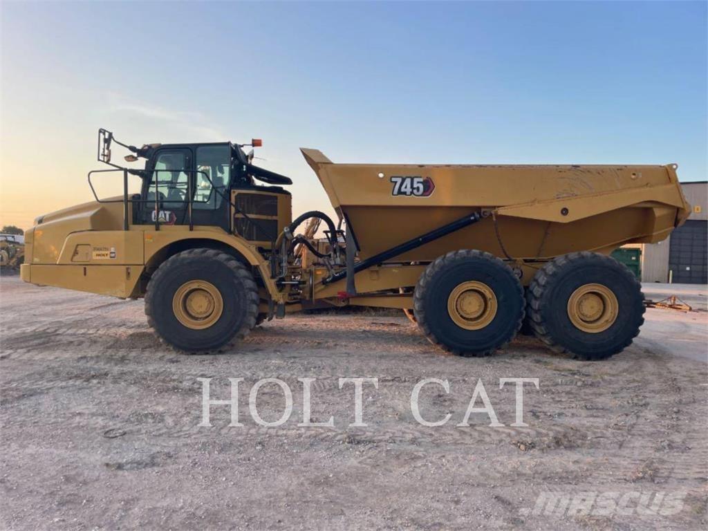 CAT 745 铰接式自卸车