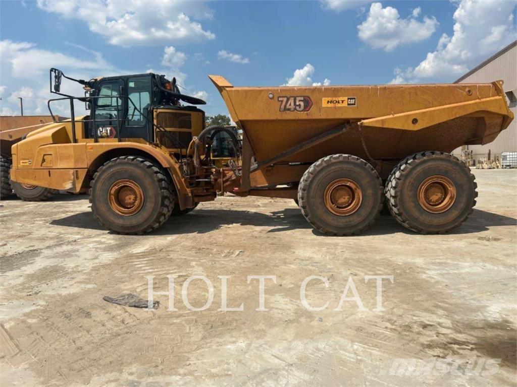 CAT 745 铰接式自卸车