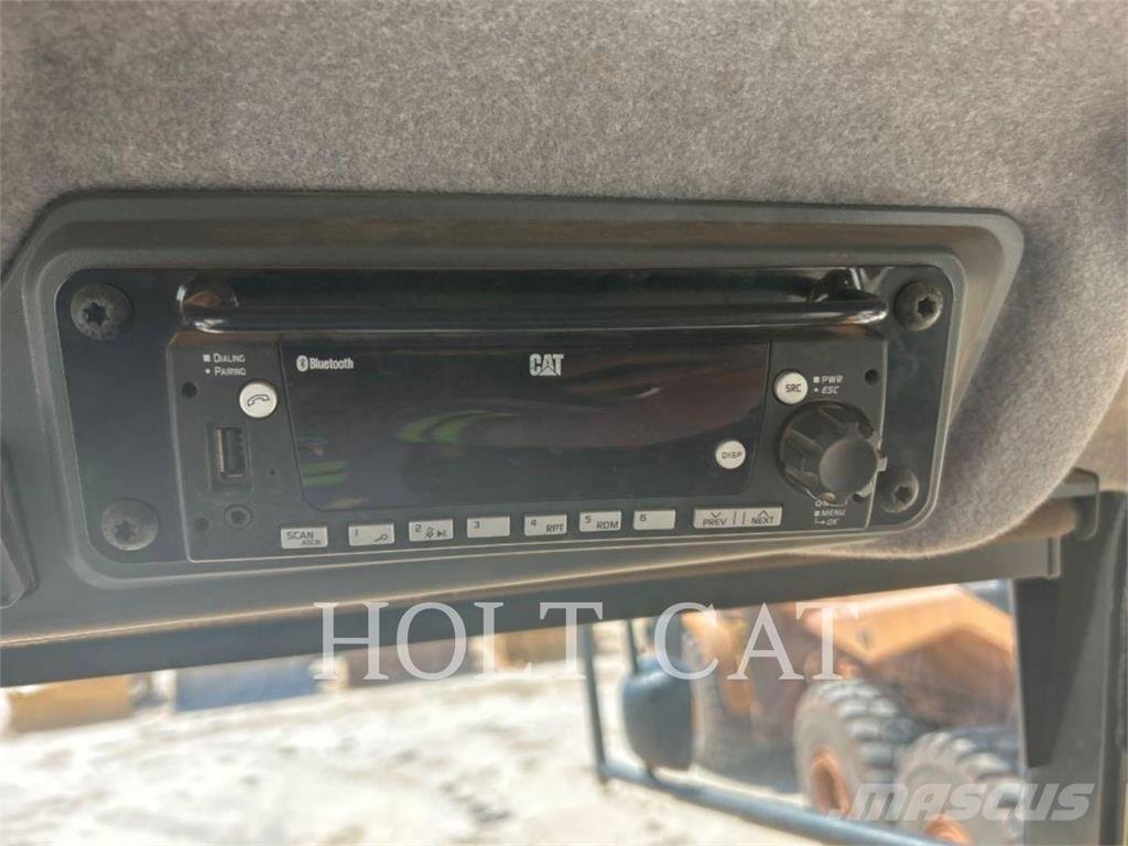 CAT 745 铰接式自卸车