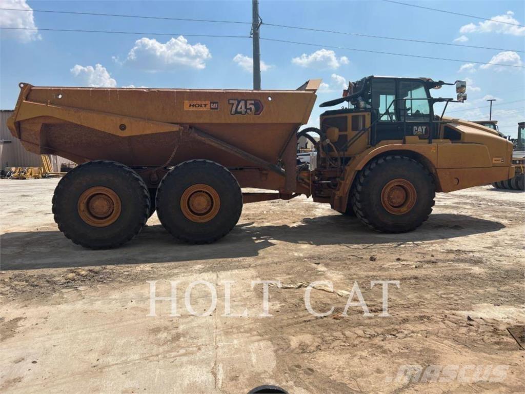 CAT 745 铰接式自卸车