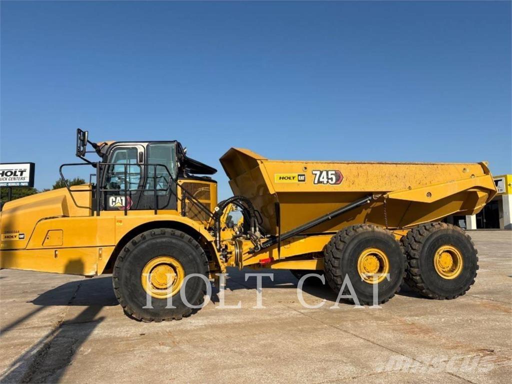 CAT 745 铰接式自卸车
