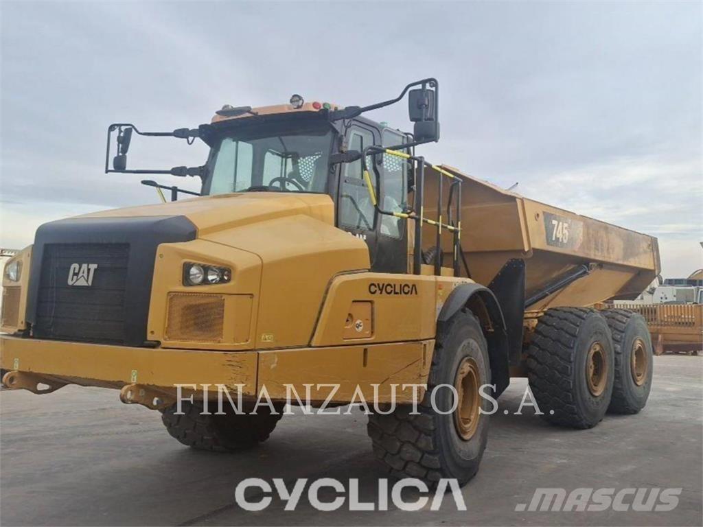 CAT 745 铰接式自卸车